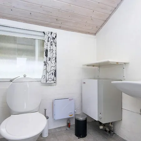 6 Person In Nyaraló