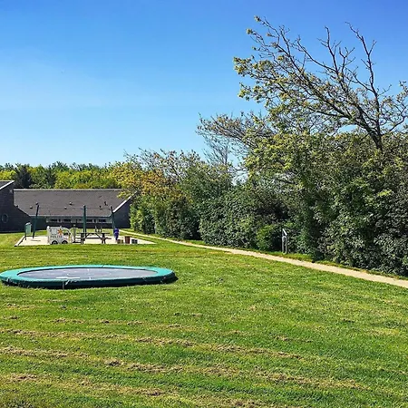 6 Person In Nyaraló *