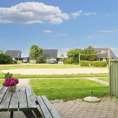 Nyaraló 6 Person In *