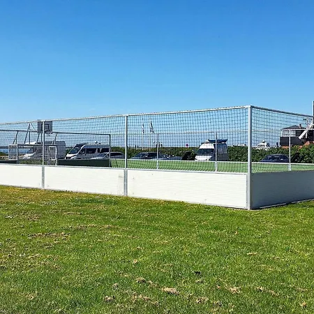 6 Person In Nyaraló *