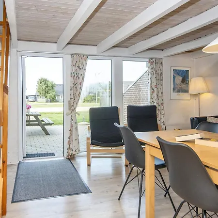 Nyaraló 6 Person In Hemmet